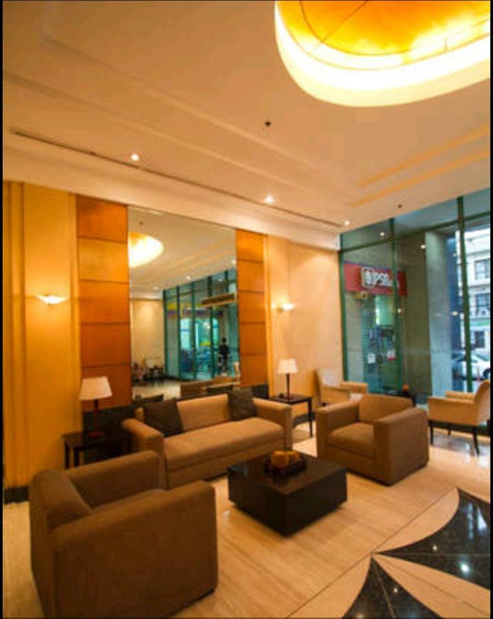 67 Sqm. Condo Unit In Robinson Place Residences Manila Eksteriør billede
