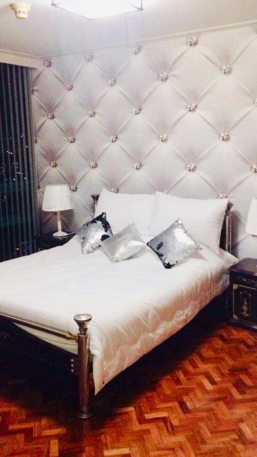 67 Sqm. Condo Unit In Robinson Place Residences Manila Eksteriør billede